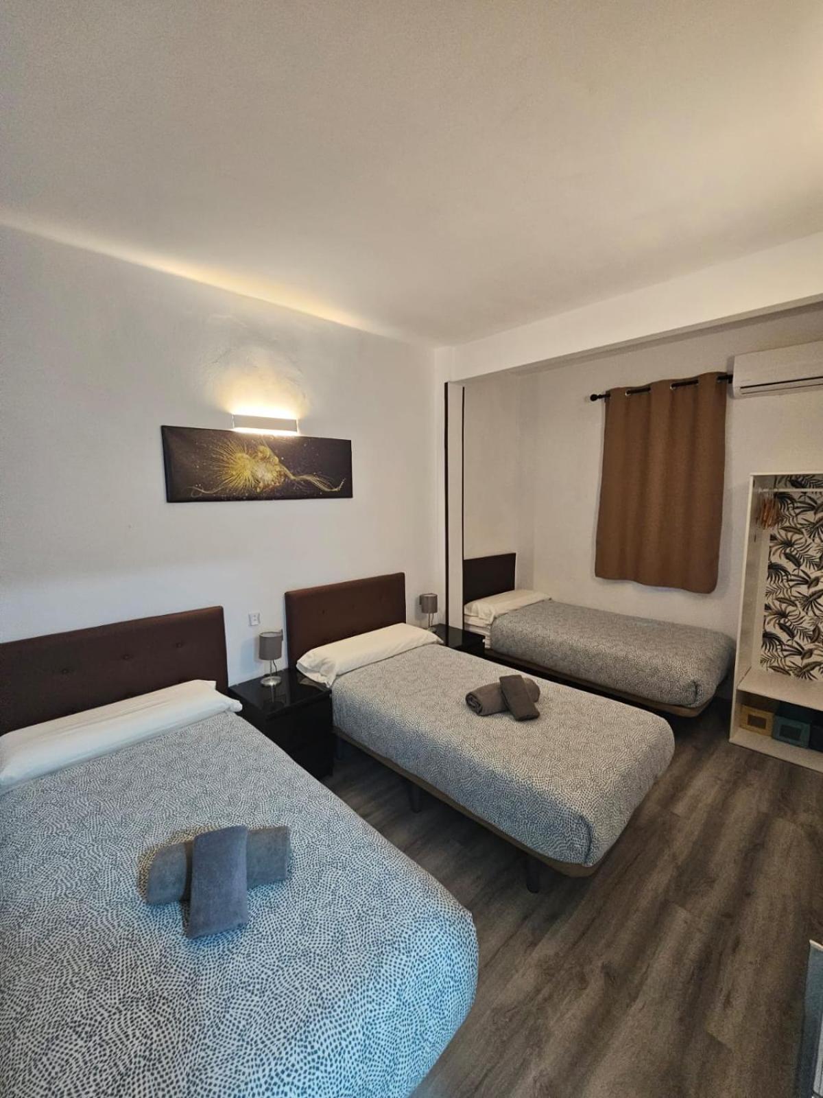 Apartamentos Turia Валенсия Екстериор снимка